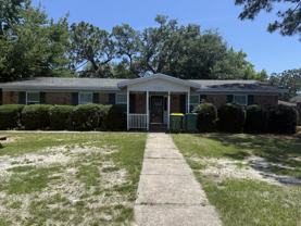 700 Mayflower Ave - Photo 1 of 1