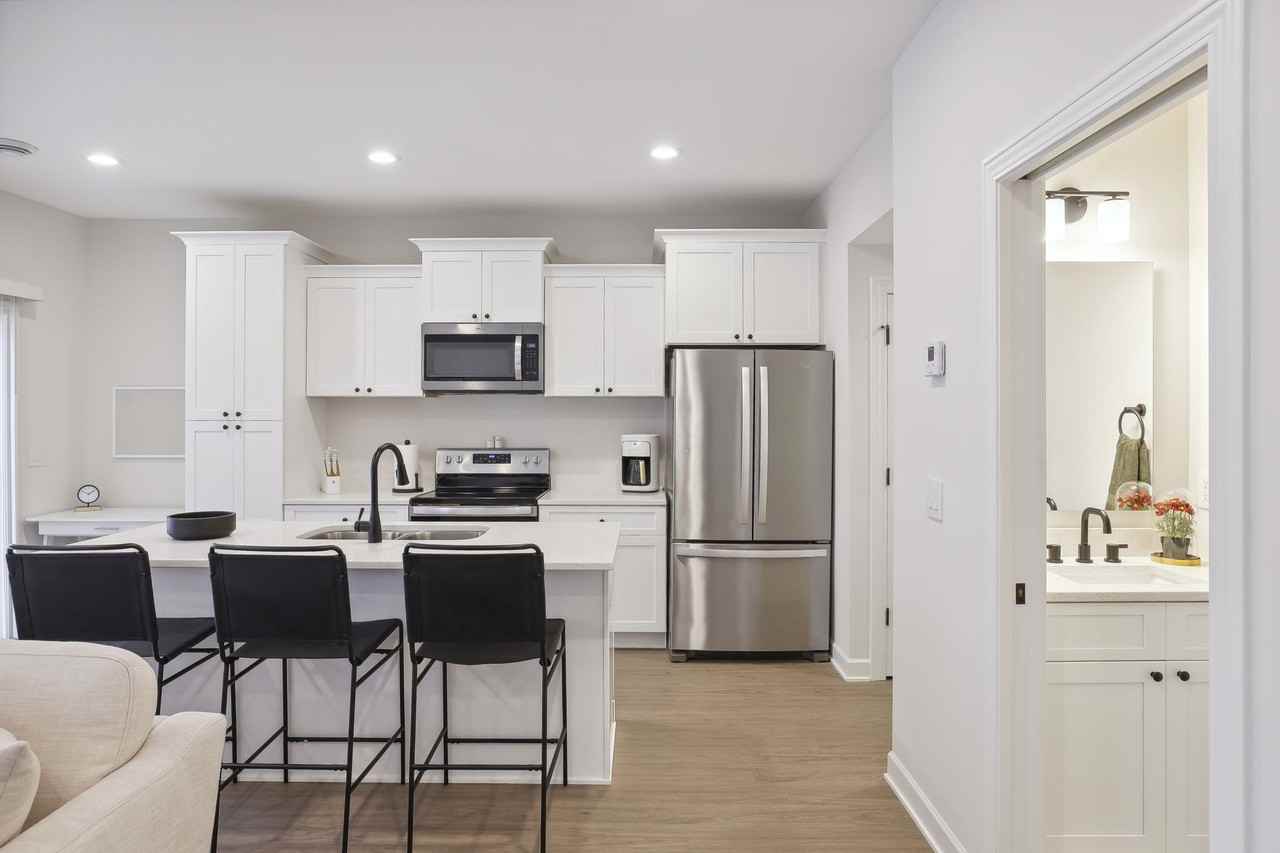 204 Probert Street - Photo 7 of 37