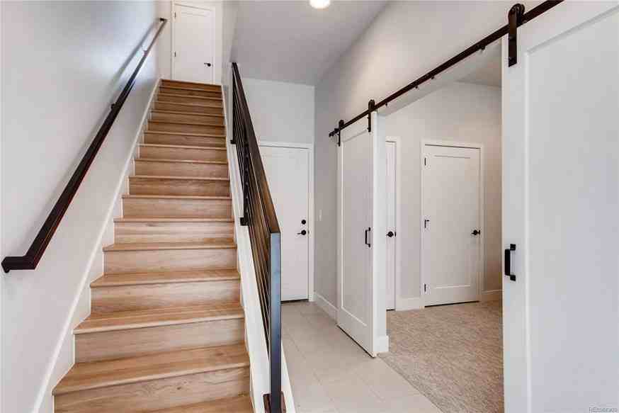 1906 Grove St #1 - Photo 4 of 10
