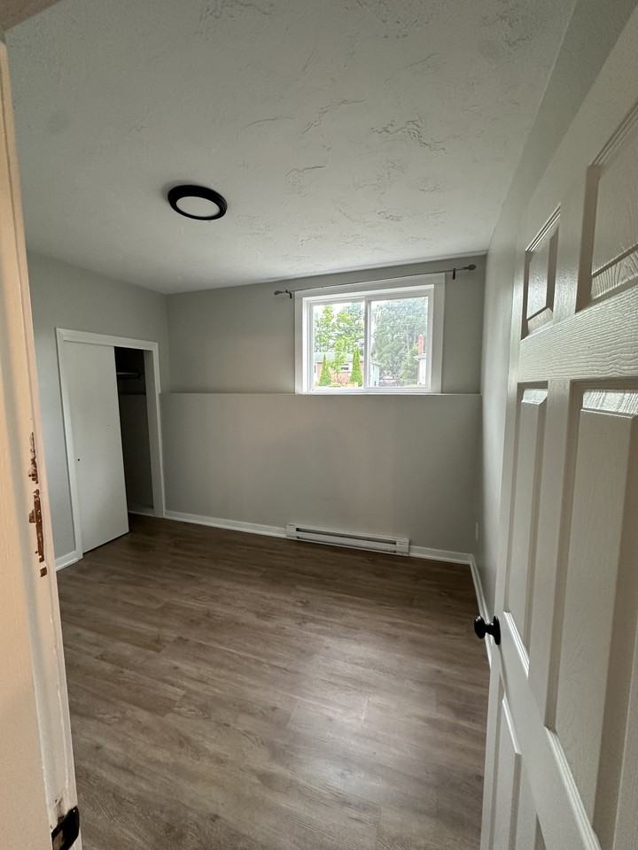 150 Hastings Street #4 - Photo 2 of 11