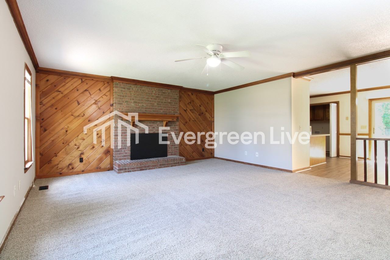 280 Conrad Cir - Photo 3 of 15