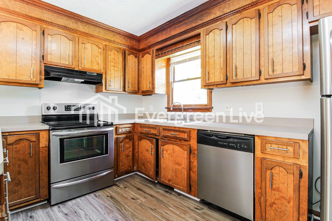 280 Conrad Cir - Photo 6 of 15