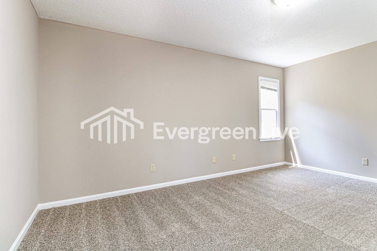 280 Conrad Cir - Photo 7 of 15