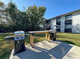 featured image of 4800 Nw Cliff View Dr