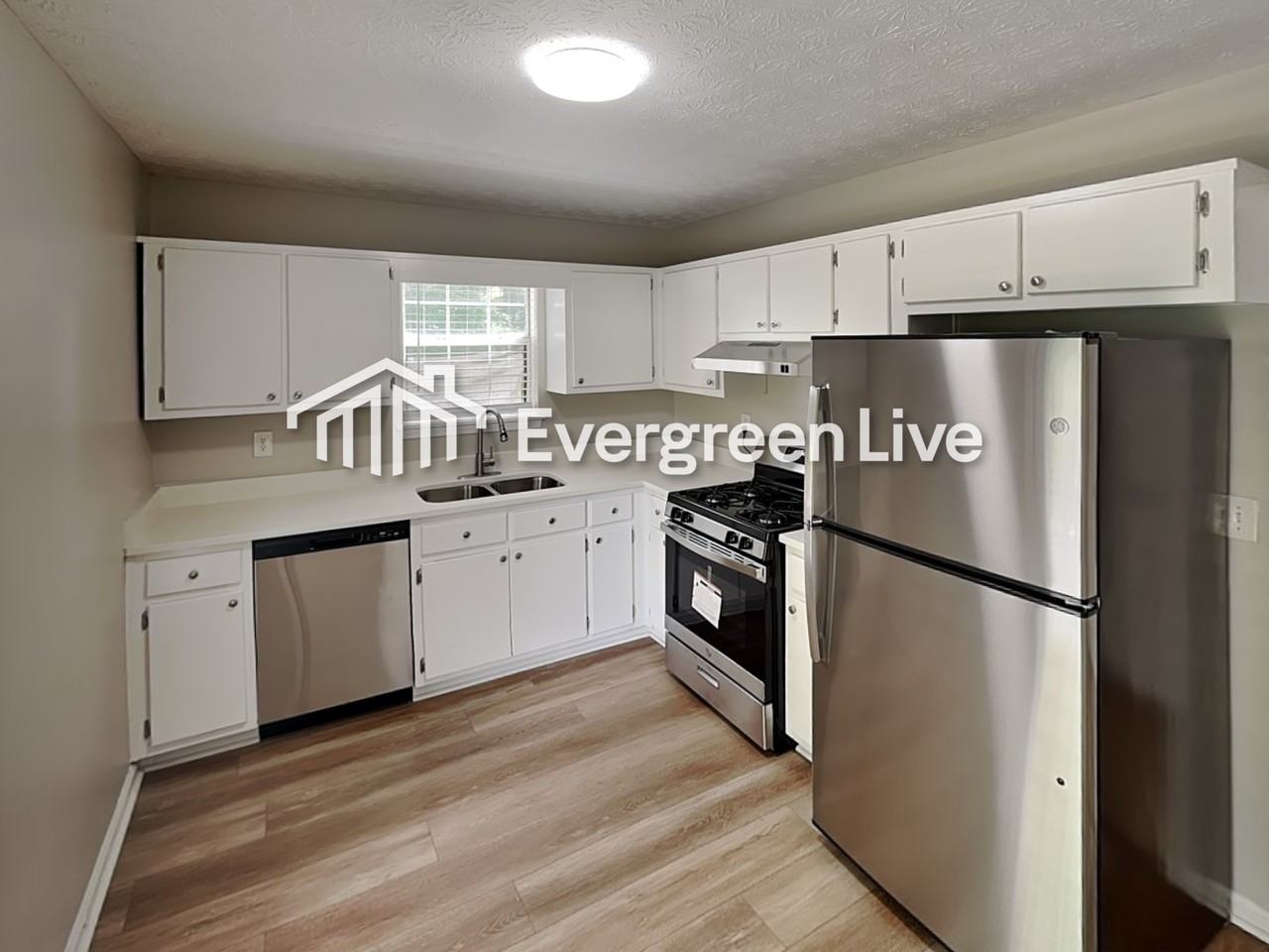 8108 Fieldstream Way - Photo 5 of 18