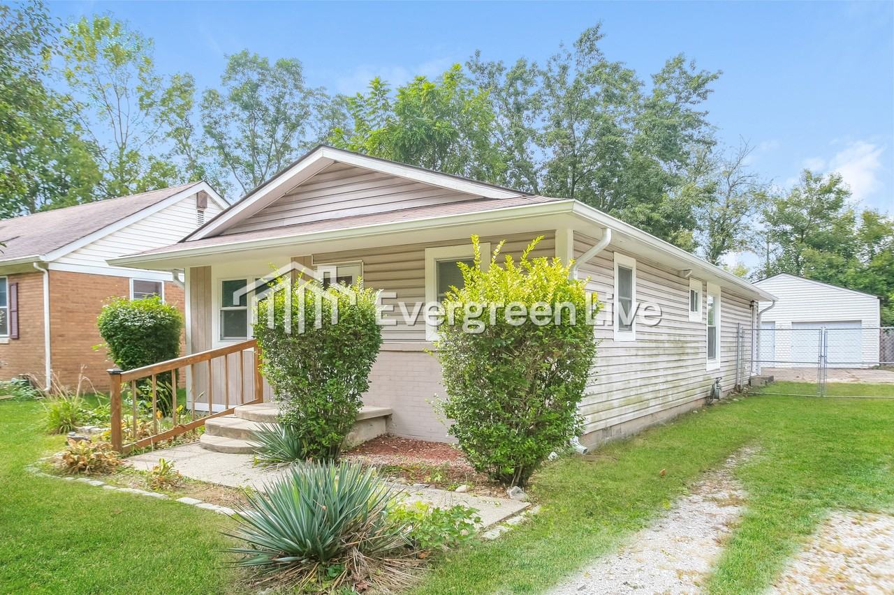 2044 Cold Spring Rd - Photo 2 of 15