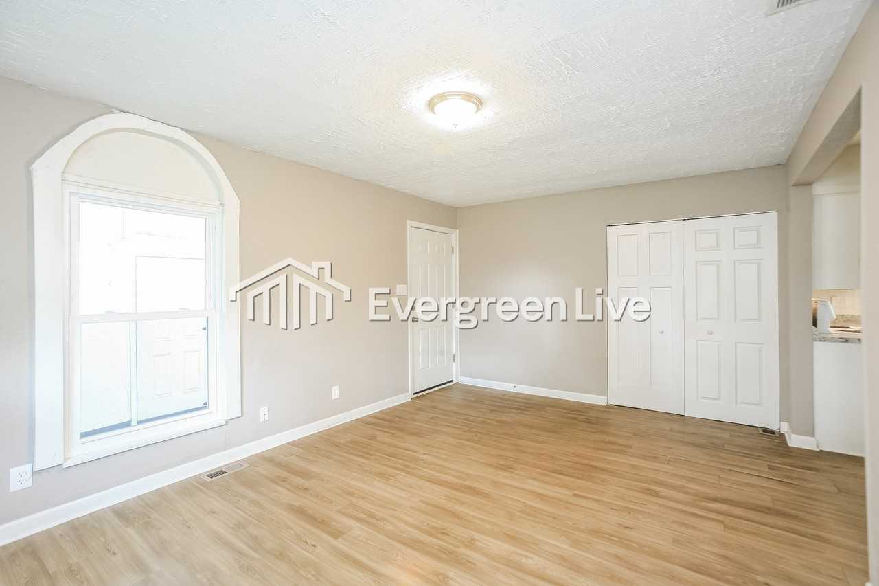 2044 Cold Spring Rd - Photo 3 of 15