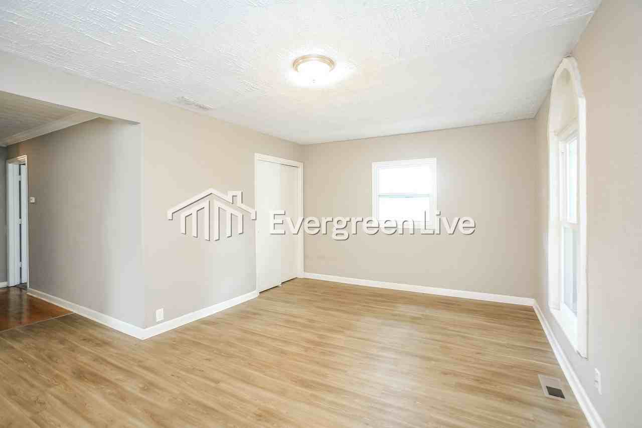 2044 Cold Spring Rd - Photo 4 of 15