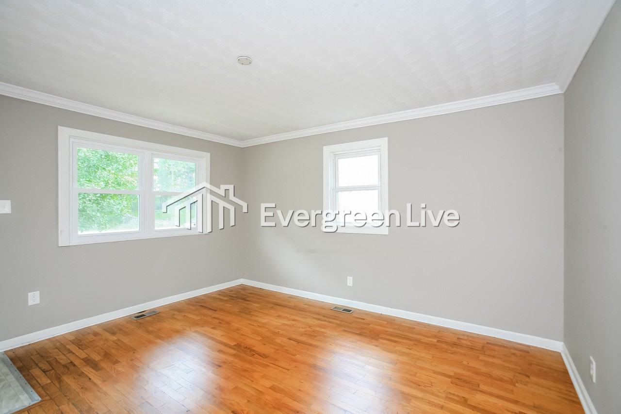 2044 Cold Spring Rd - Photo 7 of 15