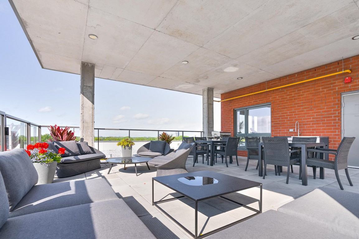 9801 Rue Ceres - Douek.ca - Photo 7 of 41