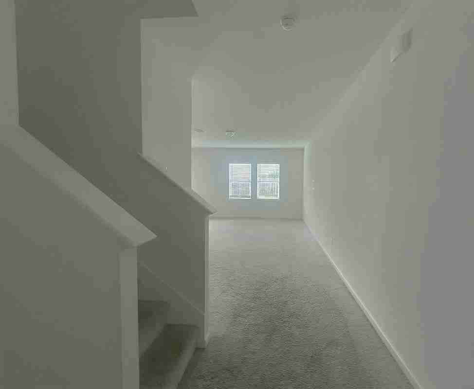 1809 Chapel Hill Rd - Photo 5 of 33