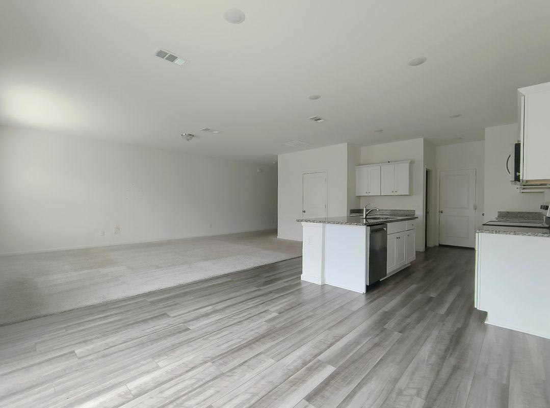 1809 Chapel Hill Rd - Photo 7 of 33