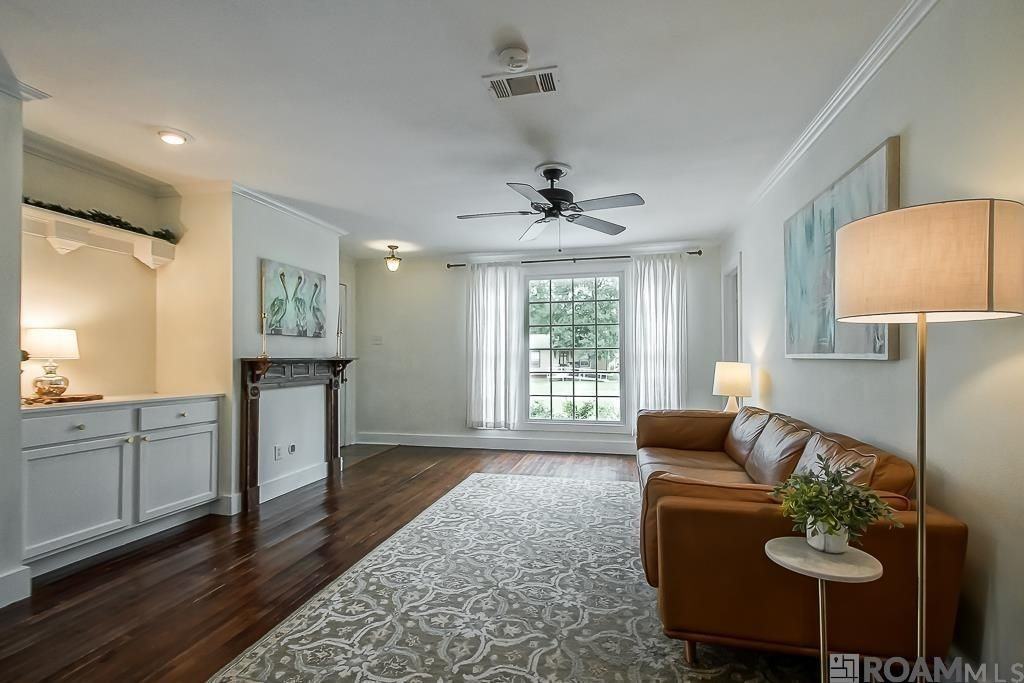 4752 Palm St - Photo 3 of 13