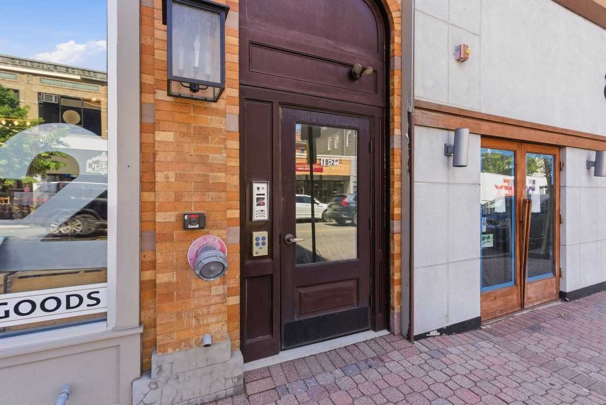 18 N Union Ave - Photo 2 of 30