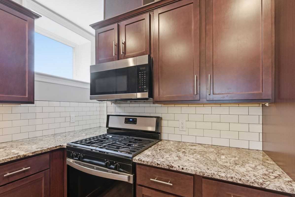 18 N Union Ave - Photo 4 of 30
