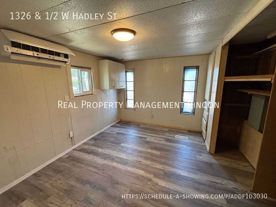 1326 1326 & 1/2 W Hadley St - Photo 6 of 7