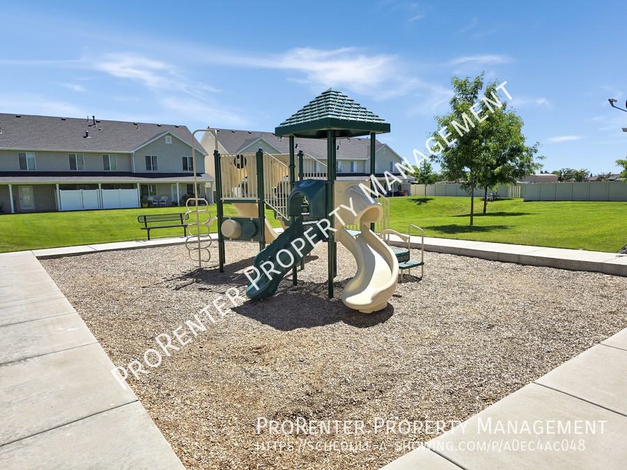1811 W 675 N - Photo 4 of 20