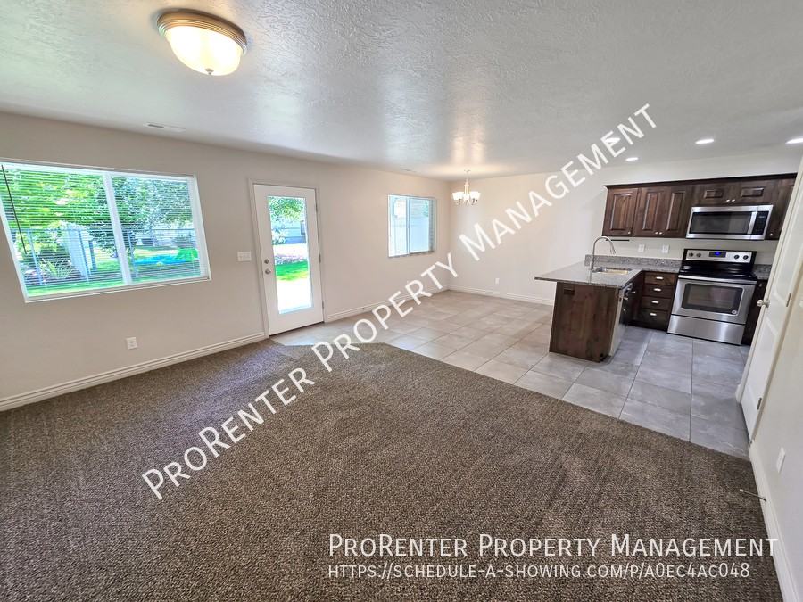 1811 W 675 N - Photo 6 of 20