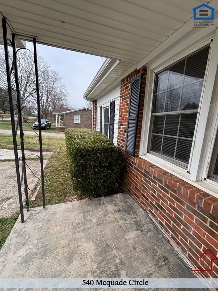 540 Mcquade Cir - Photo 3 of 30
