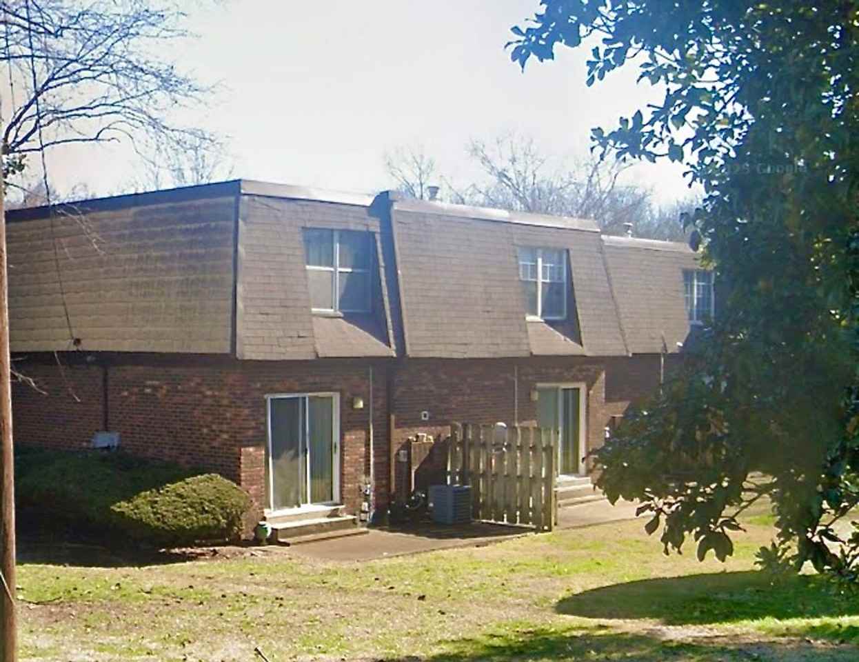 441 Harding Pl #D1 - Photo 4 of 10