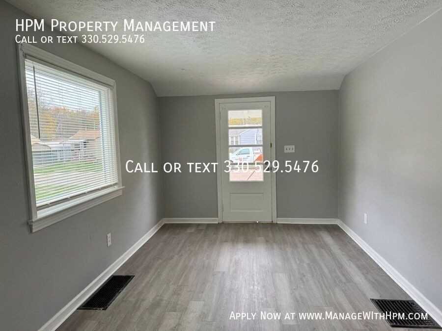 701 Rainbow Dr - Photo 3 of 11