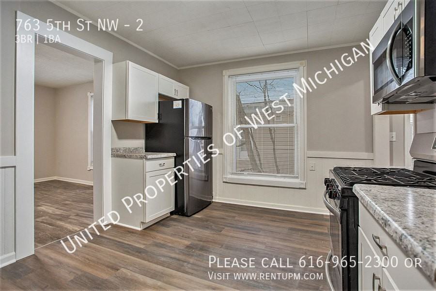 763 5th St Nw #2 - Photo 4 of 20