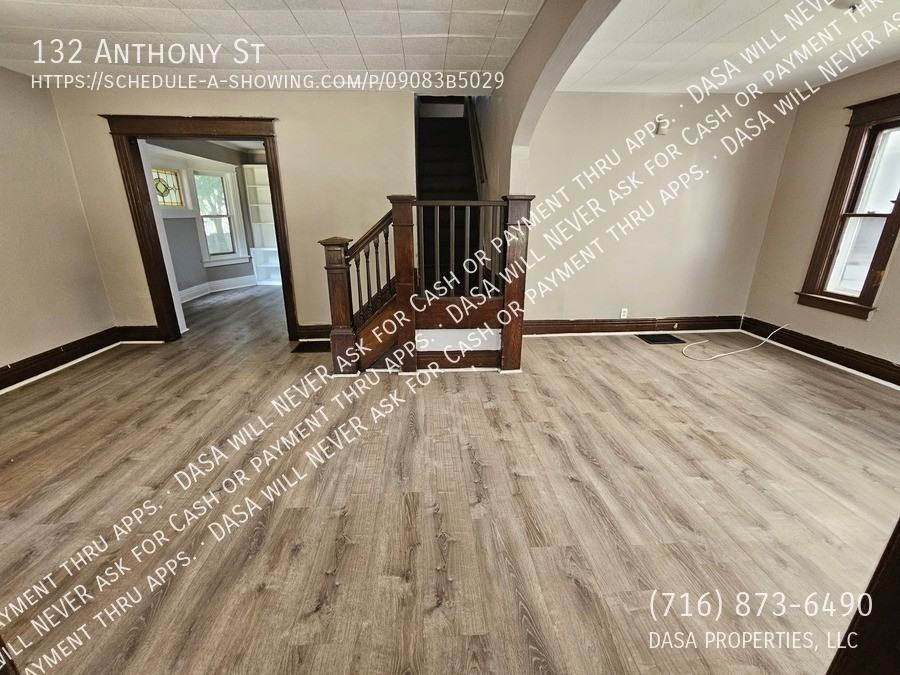 132 Anthony St - Photo 2 of 18