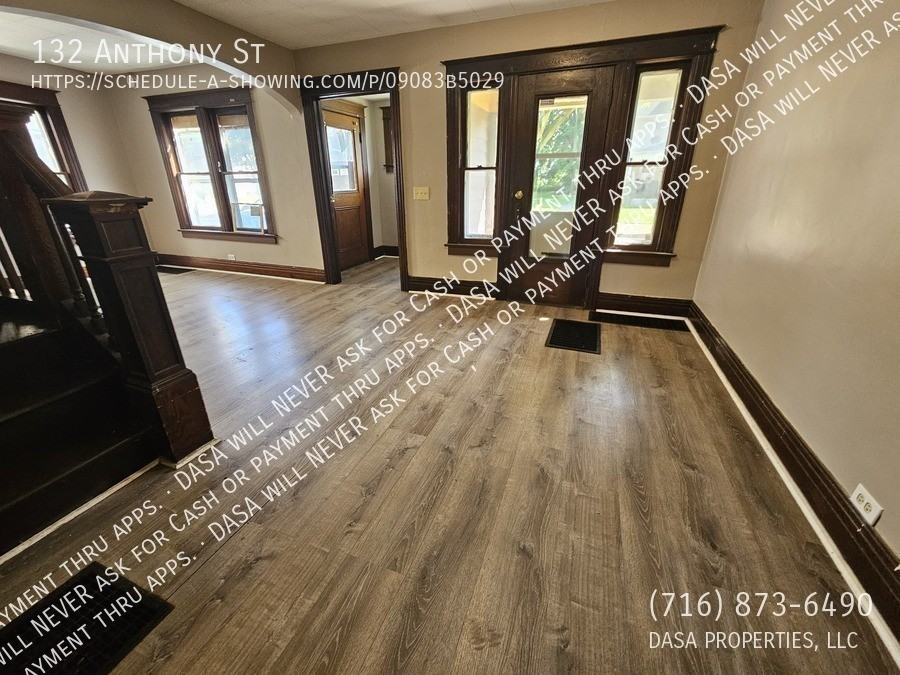 132 Anthony St - Photo 3 of 18