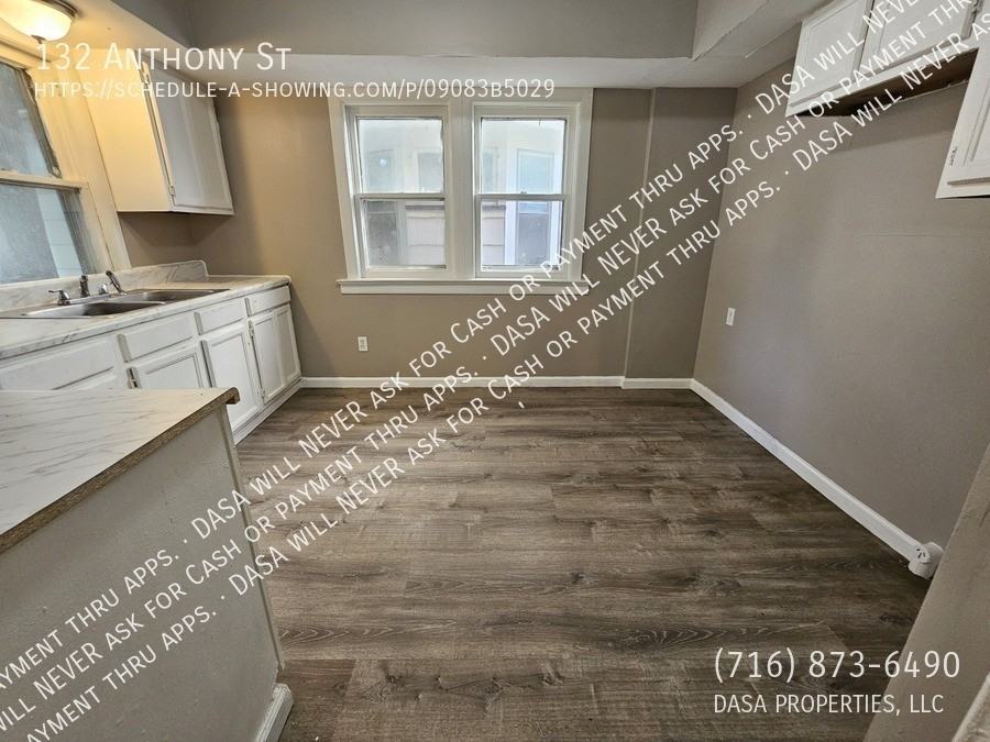 132 Anthony St - Photo 7 of 18