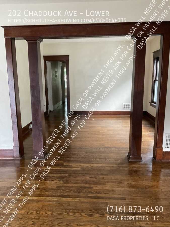 202 Chadduck Ave - Photo 2 of 13
