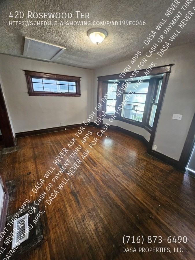 420 Rosewood Ter - Photo 4 of 11