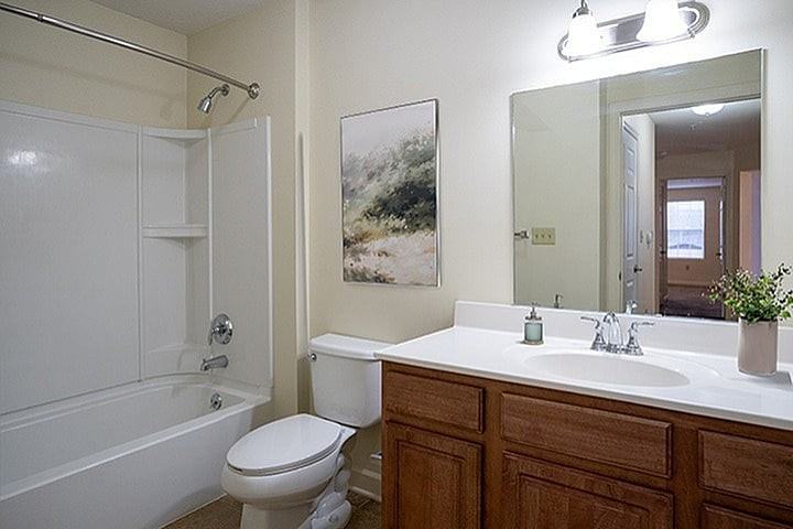 Diamond Pointe - Photo 7 of 49