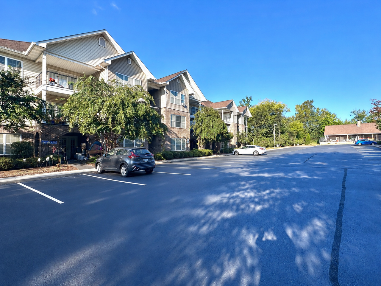 Maple Sunset Apartment Homes - Photo 7 of 50