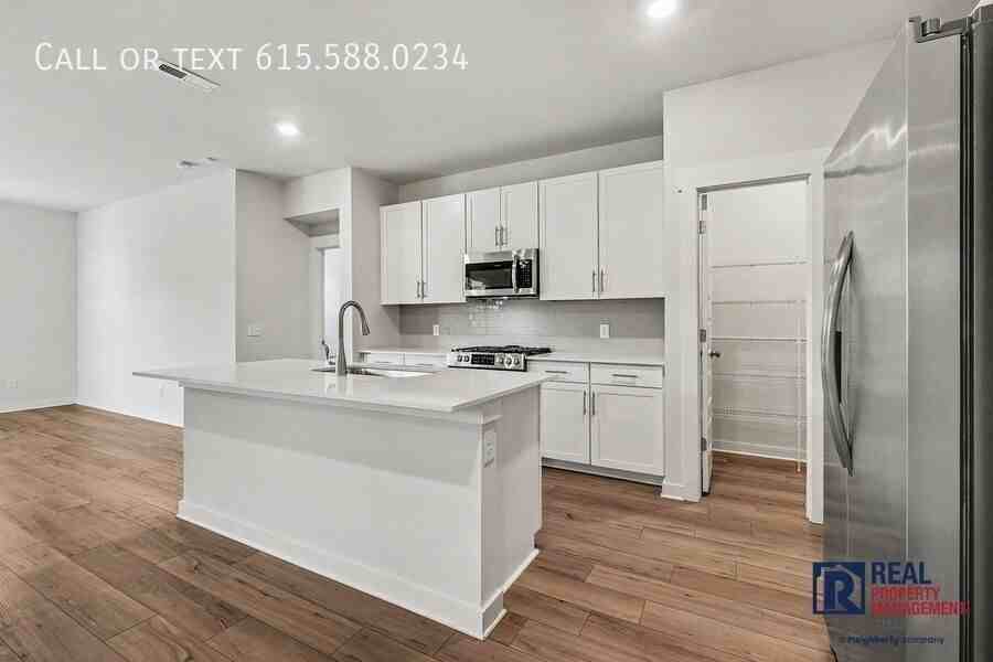 1029 Ewell Farm Cir - Photo 4 of 41