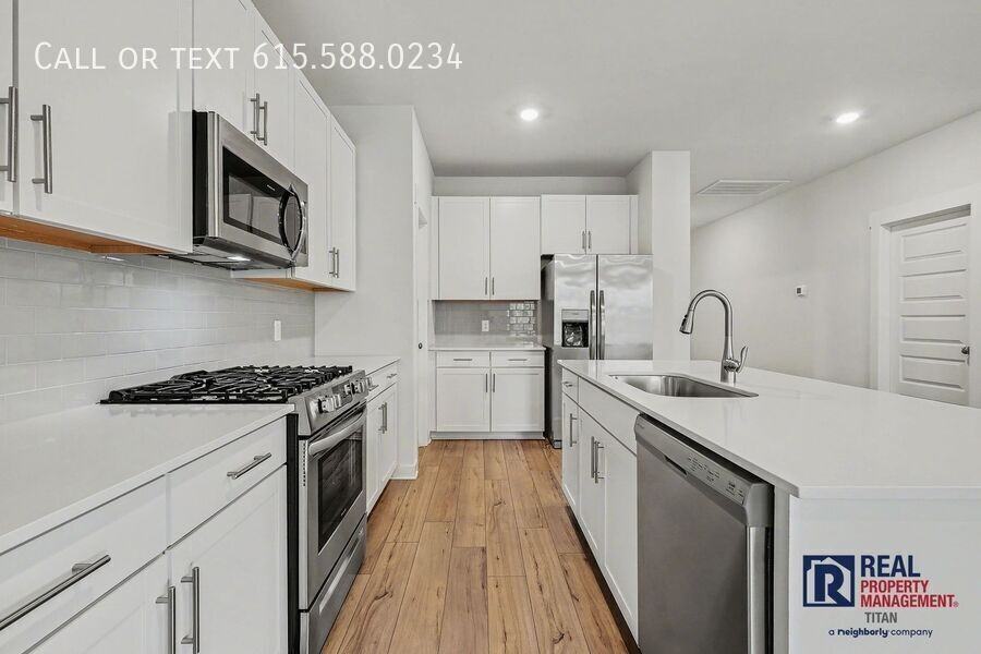 1029 Ewell Farm Cir - Photo 6 of 41