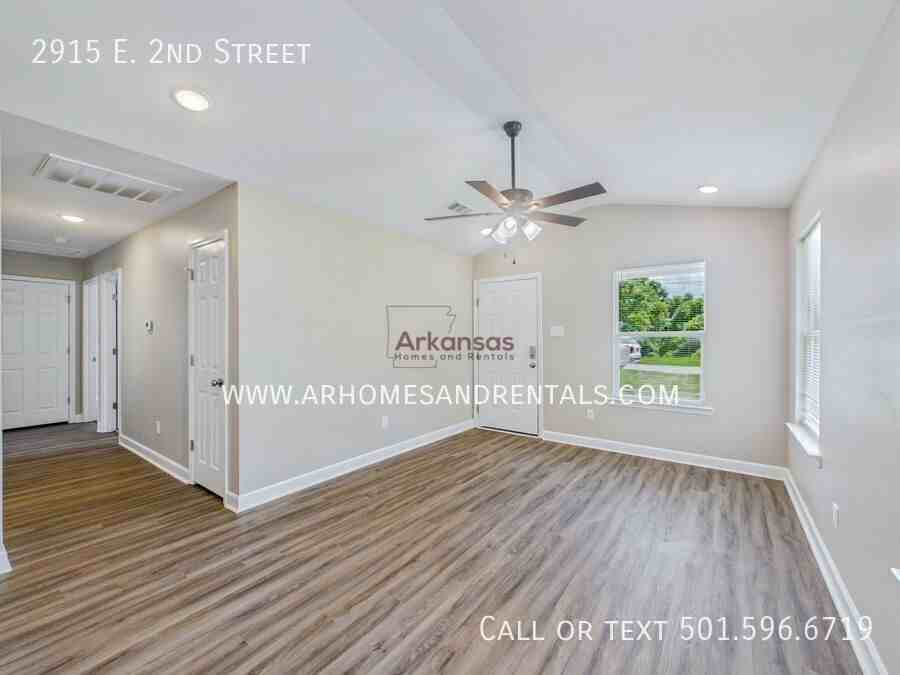 2915 E 2nd St - Photo 2 of 14
