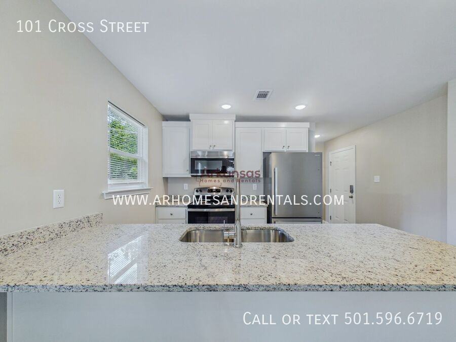101 Cross St - Photo 4 of 15