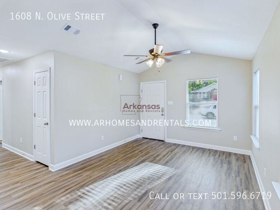 1608 N Olive St - Photo 2 of 15