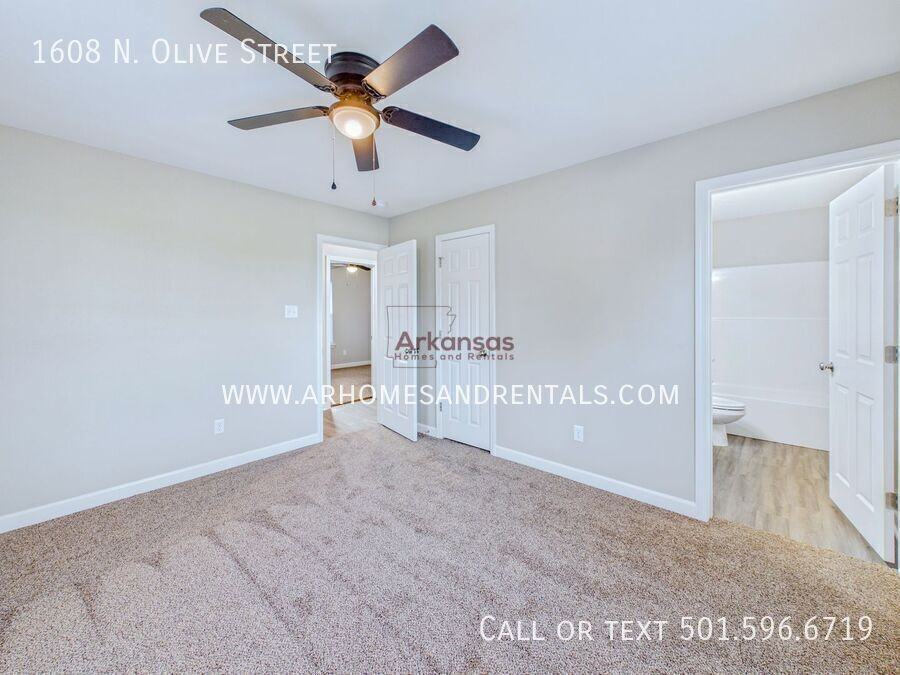1608 N Olive St - Photo 7 of 15
