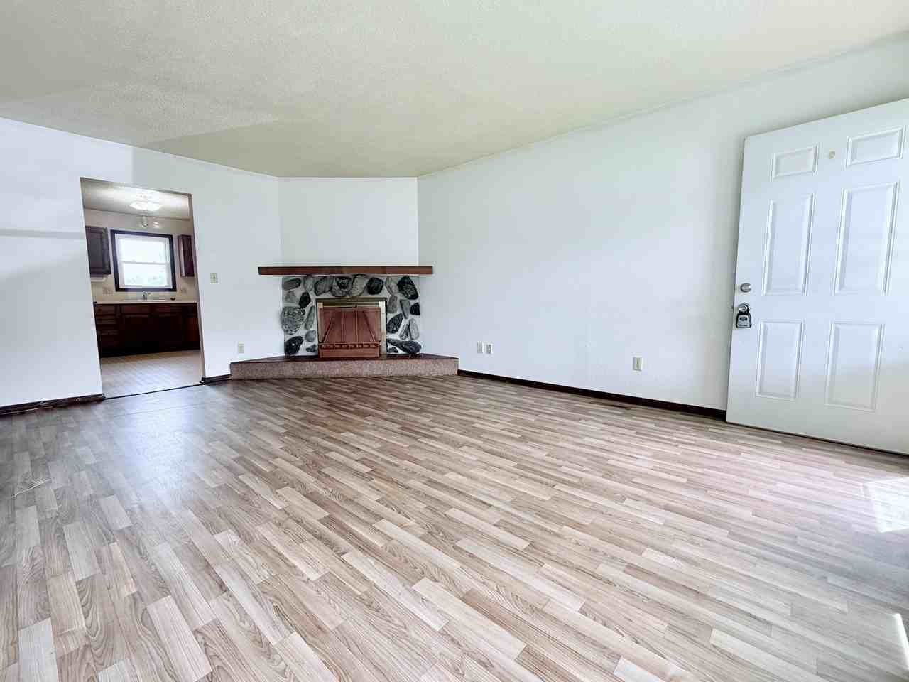 206 East Elm Street #206 - Photo 3 of 14