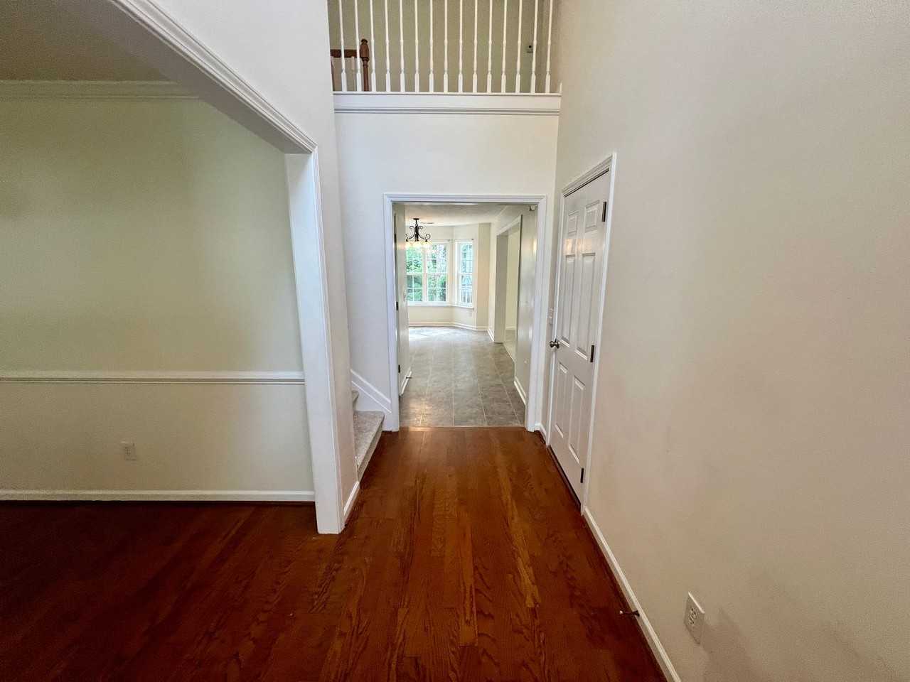 310 Wintergreen Rd - Photo 4 of 30
