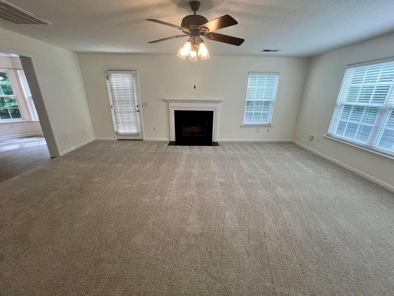 310 Wintergreen Rd - Photo 7 of 30