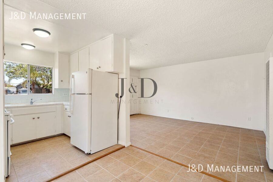 2248 Ocean View Blvd #4 - Photo 4 of 20