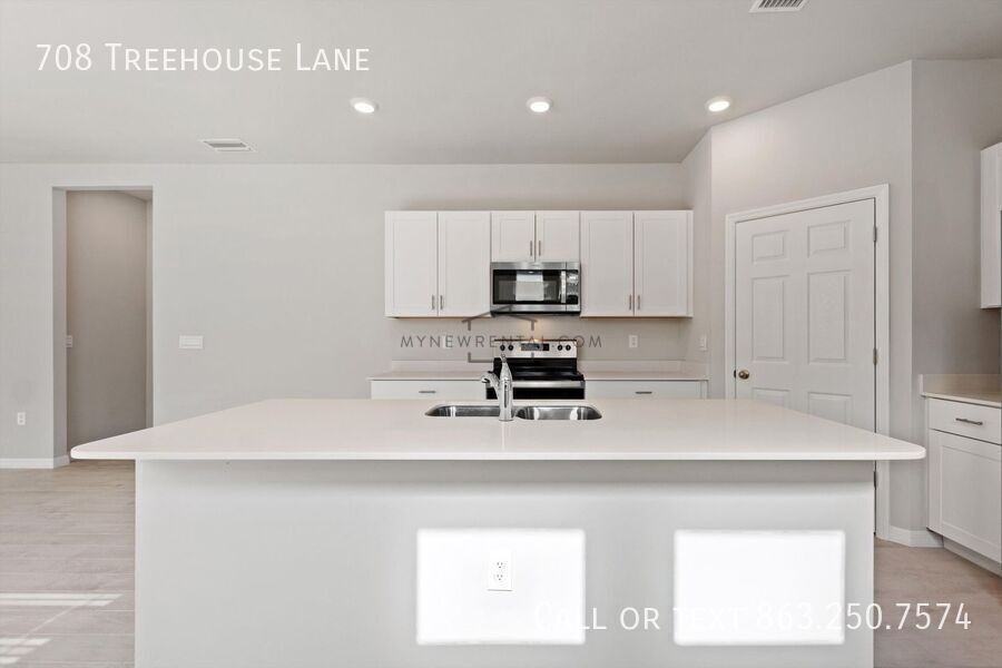 708 Treehouse Ln - Photo 7 of 26