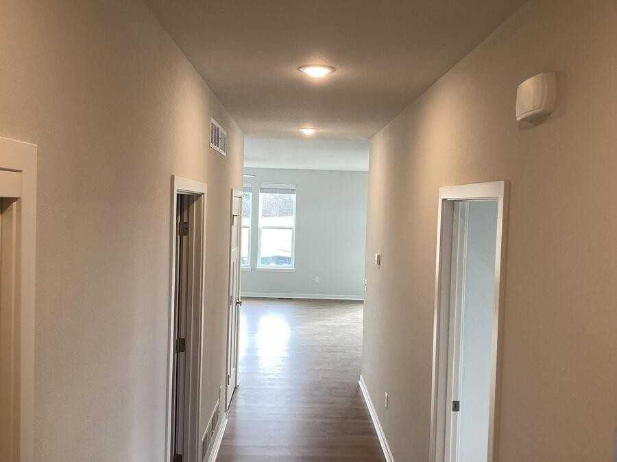 N161W21803 Daisy Dr - Photo 6 of 19