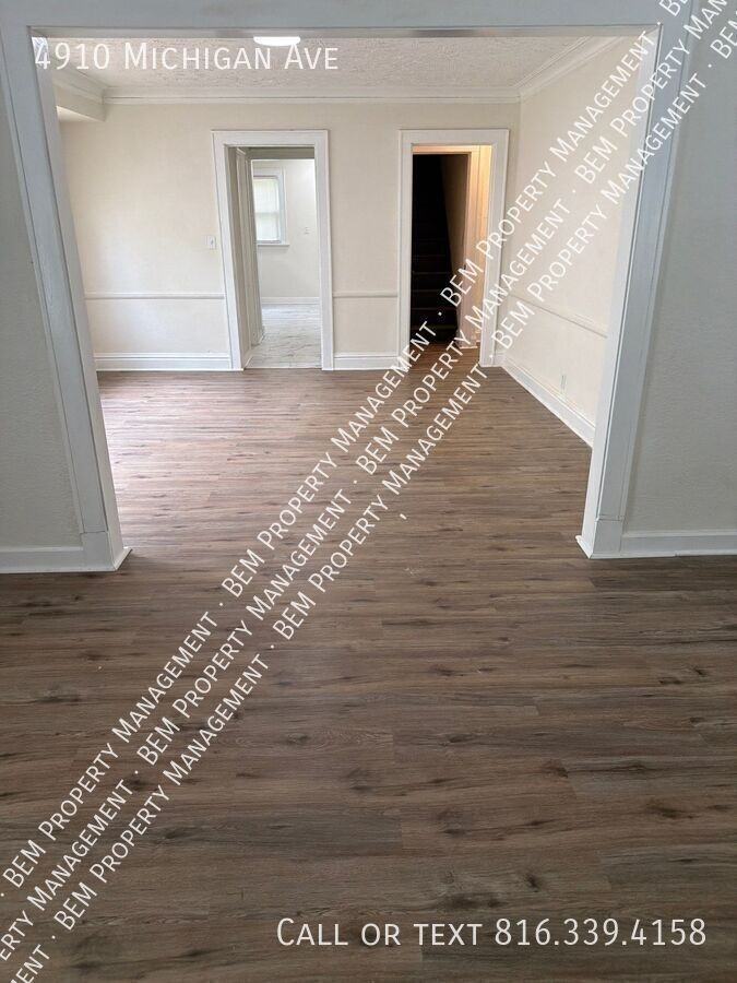 4910 Michigan Ave - Photo 2 of 19