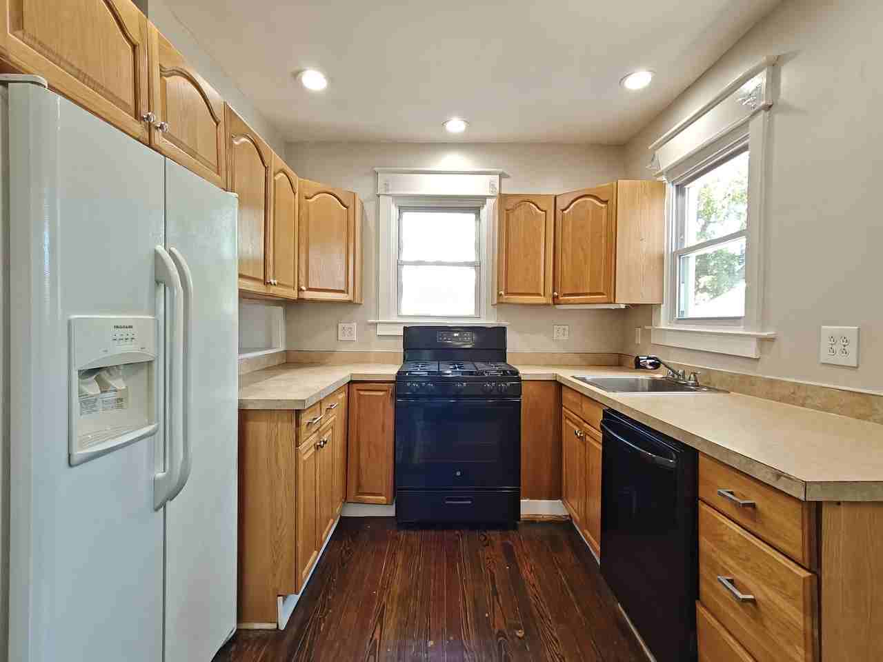 4 Pacific Ave #A - Photo 5 of 16
