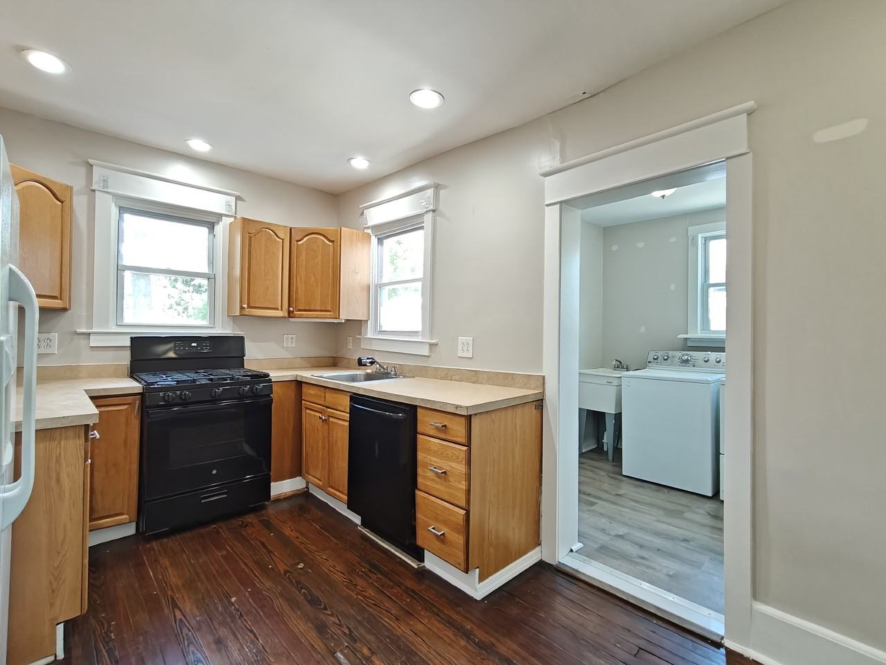4 Pacific Ave #A - Photo 7 of 16