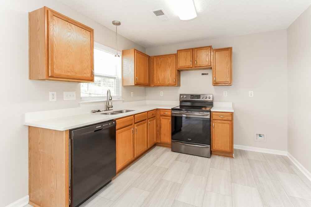 5922 Laurenfield Dr - Photo 6 of 16