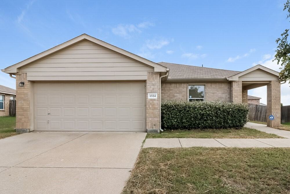 1324 Burleson St